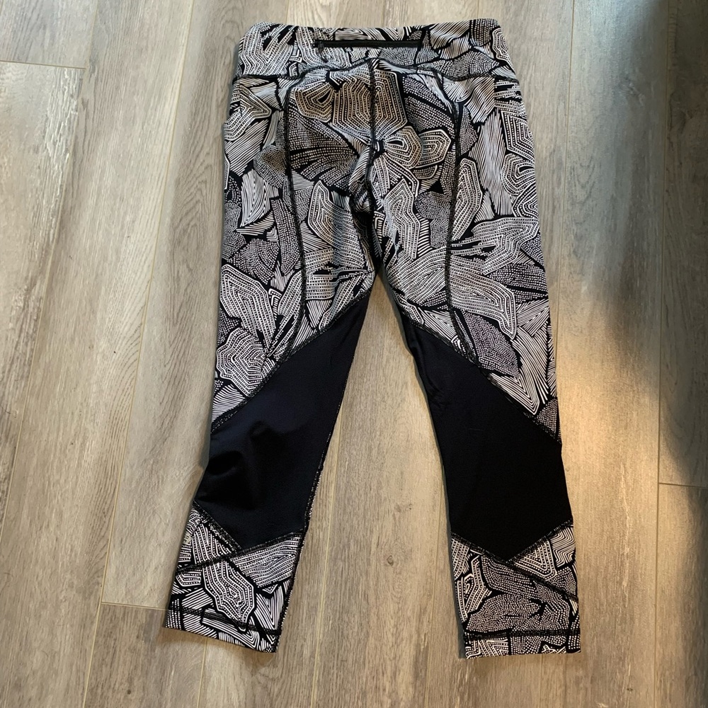 Lululemon size 6 🤍🖤